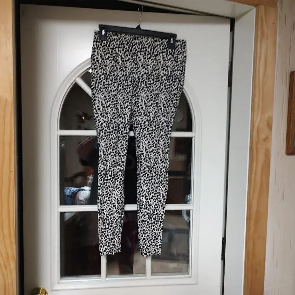 New Old Navy Stevie Animal Print High Rise Ponte Leggings Size Women's Small